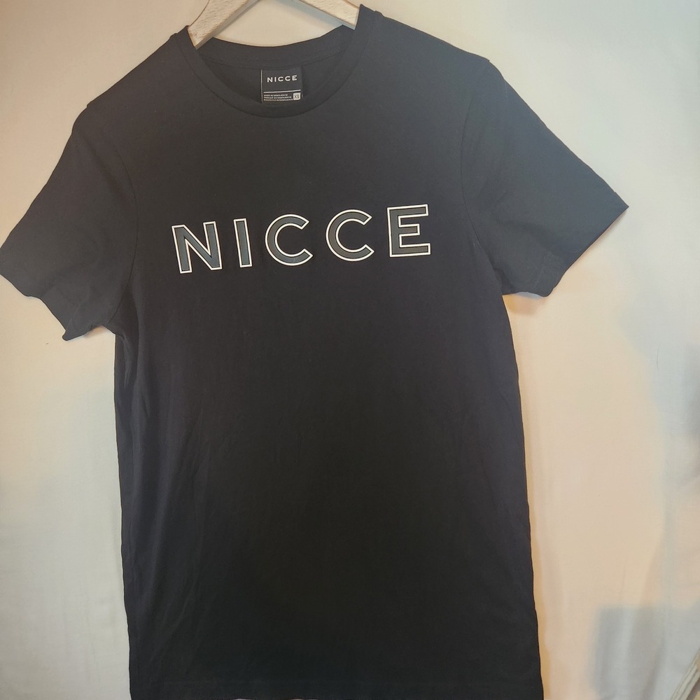 Nicce London Mens XS Black T-Shirt Raised 3D Logo Short Sleeve Crew‎ Neck Tee